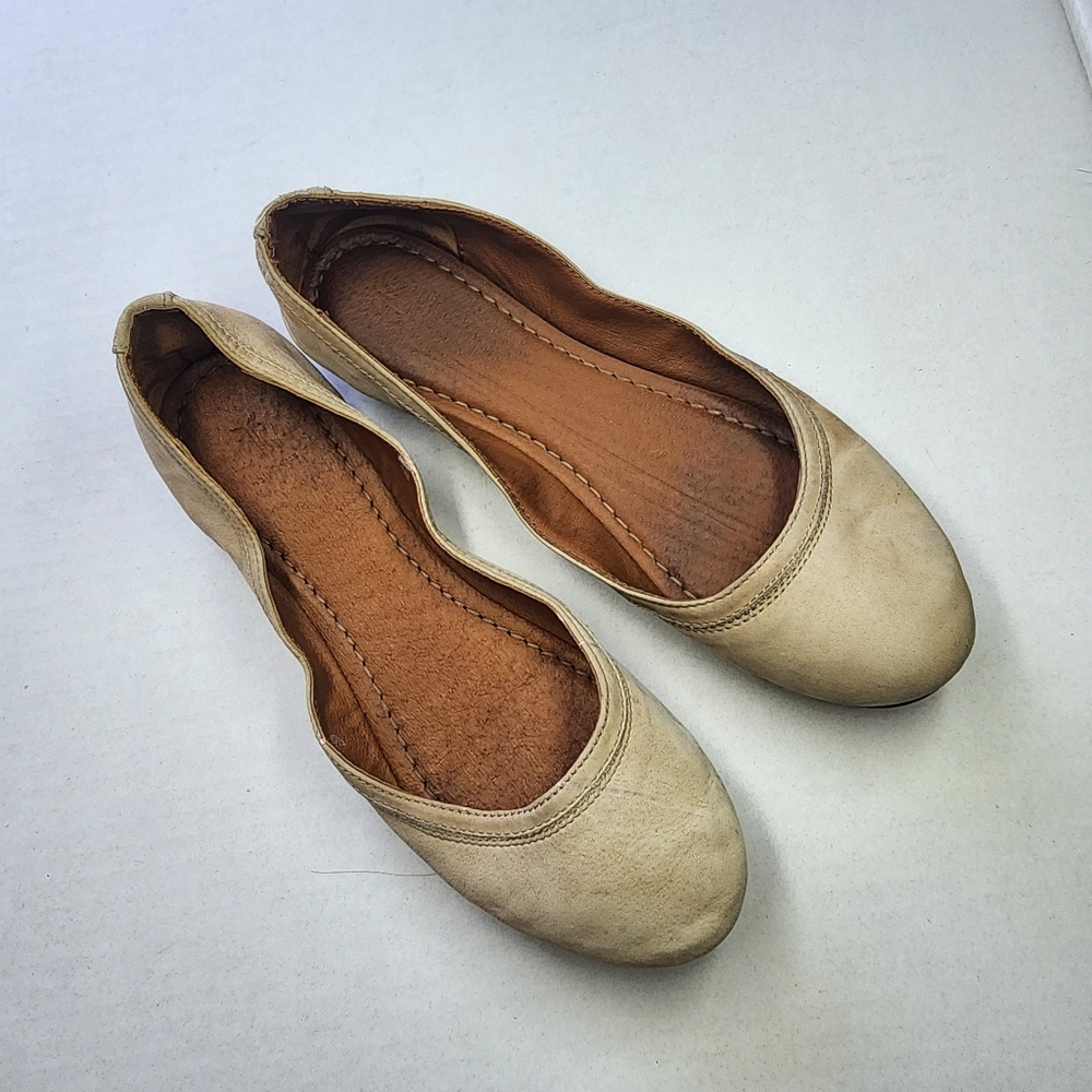 🌸Frye Elegant Cream‎ Women's Flats 9.5